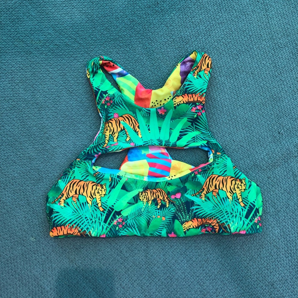 MOANA BIKINI JUNGLE RUMBLE REVERSIBLE CROP TOP SM